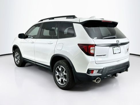 Used 2023 Honda Passport TrailSport image 5
