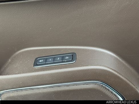 Used 2017 GMC Yukon Denali image 22