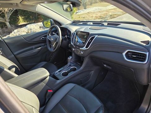 Used 2018 Chevrolet Equinox Premier image 19