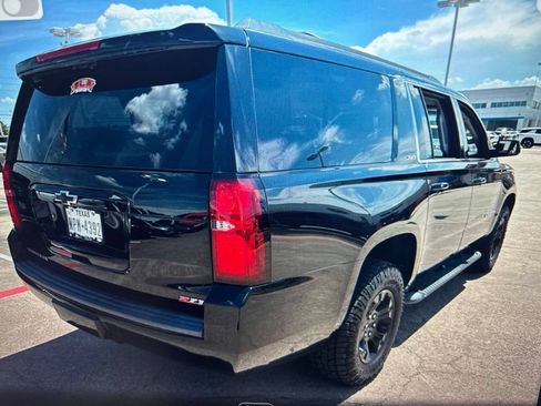 Used 2020 Chevrolet Suburban LT AWD/4WD image 2
