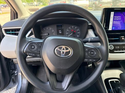 Used 2024 Toyota Corolla LE FWD image 16