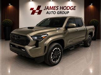 Used 2025 Toyota Tacoma TRD Sport AWD/4WD video 1