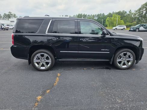 Used 2015 GMC Yukon Denali w/ Premium Package AWD/4WD image 9