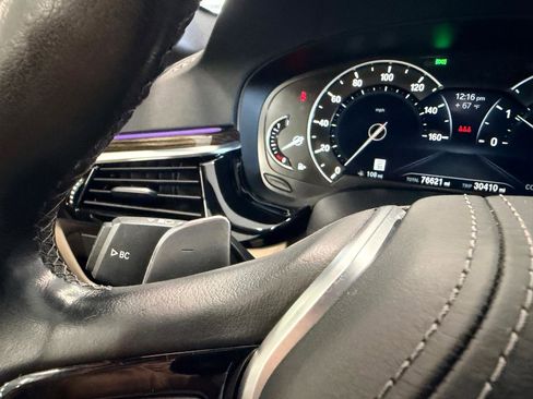 Used 2019 BMW 530i w/ Convenience Package image 41