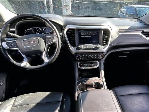 Used 2022 GMC Acadia SLT w/ Technology Package FWD image 7