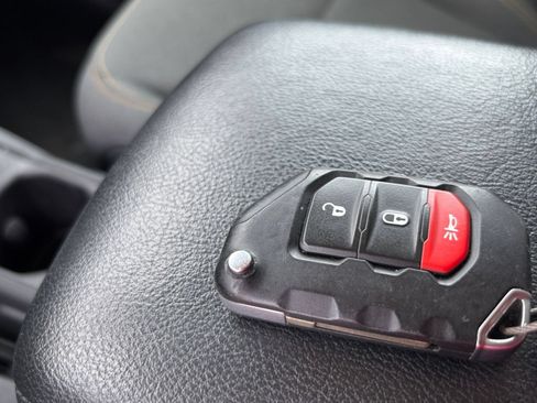 Used 2025 Jeep Wrangler Unlimited Sport AWD/4WD image 21