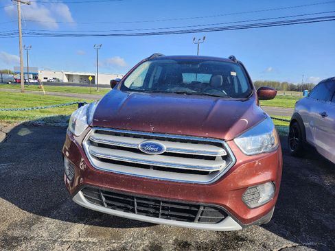 Used 2018 Ford Escape SE image 7