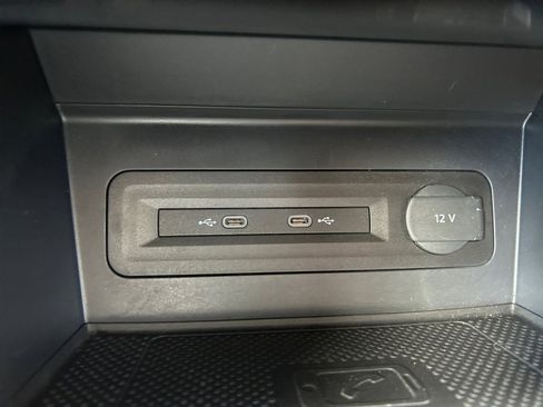 Used 2023 Volkswagen Atlas Cross Sport SE w/ Panoramic Sunroof Package FWD image 19
