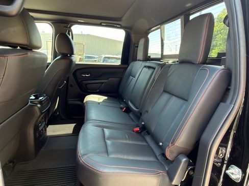 Used 2024 Nissan Titan PRO-4X w/ Pro-4x Convenience Package image 21