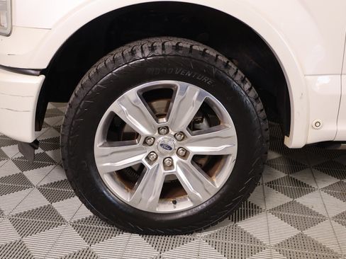 Used 2015 Ford F150 Platinum w/ Equipment Group 701A Luxury AWD/4WD image 19