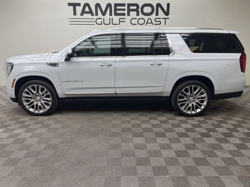 New 2026 GMC Yukon XL Denali image 2