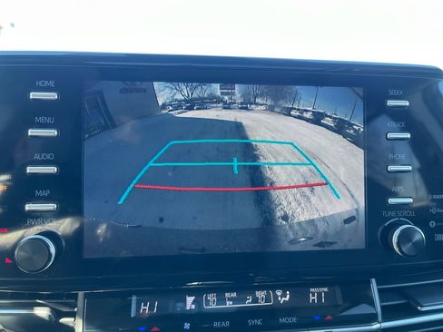 Used 2023 Toyota Sienna XLE image 21