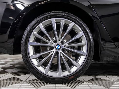 Used 2023 BMW 530i w/ Convenience Package RWD image 41