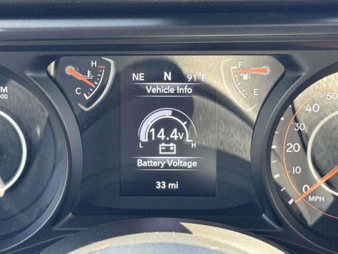 Used 2025 Jeep Wrangler Sport AWD/4WD image 14