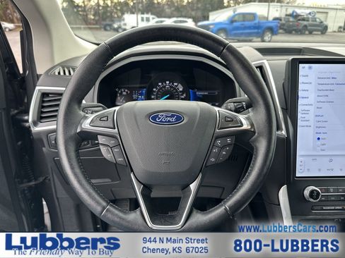 Used 2024 Ford Edge Titanium image 13