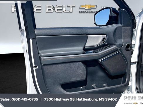 Used 2025 Ford Expedition Active AWD/4WD image 17