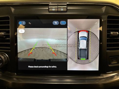 New 2026 Ford F250 Lariat w/ Black Appearance Package image 9