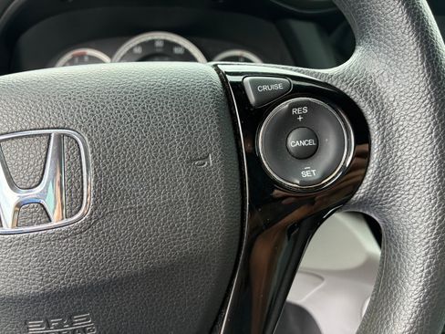 Used 2017 Honda Accord LX image 15
