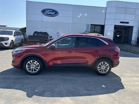 Certified 2022 Ford Escape SE w/ Convenience Package image 2