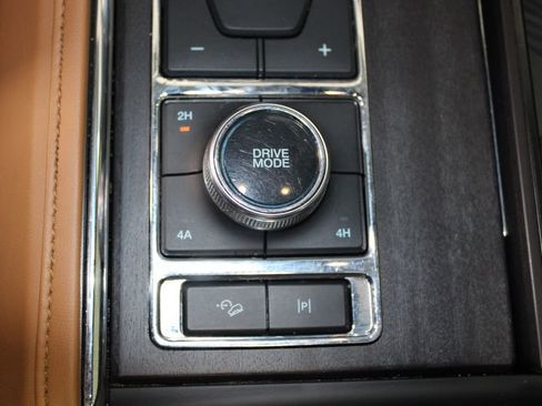 Used 2024 Ford Expedition Platinum AWD/4WD image 49