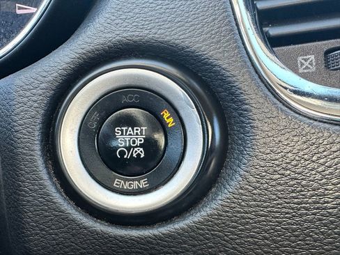 Used 2015 Dodge Durango Limited w/ Nav & Power Liftgate Group image 12