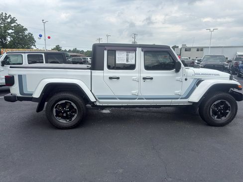Used 2021 Jeep Gladiator Sport AWD/4WD image 4