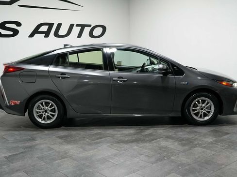 Used 2017 Toyota Prius Prime Premium w/ Carpet Mat Package FWD image 8