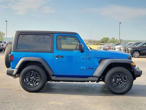 Used 2023 Jeep Wrangler Sport AWD/4WD image 6