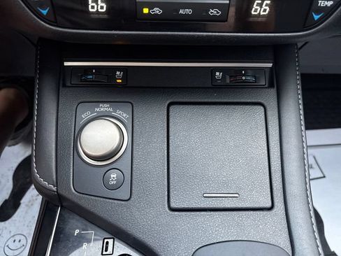 Used 2016 Lexus ES 350 FWD image 19