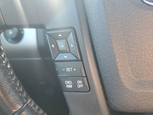 Used 2017 Ford Expedition XLT image 19