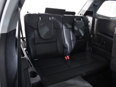 Used 2022 Ford Explorer XLT w/ Equipment Group 202A image 20