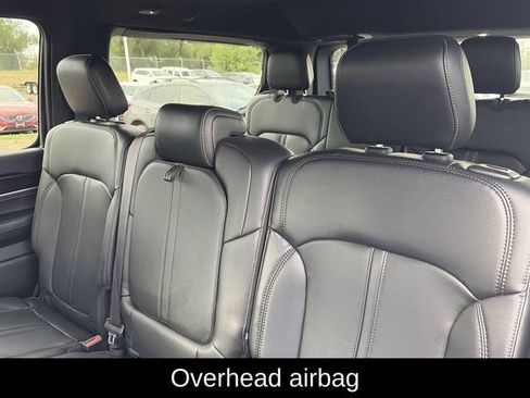 Used 2023 Jeep Wagoneer 4WD image 31