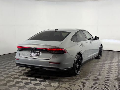 Used 2025 Honda Accord SE image 4