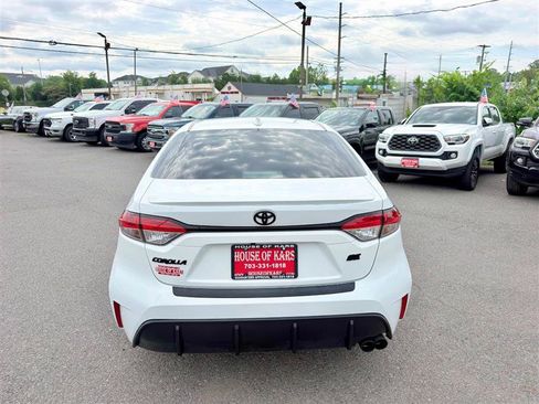 Used 2024 Toyota Corolla SE FWD image 3