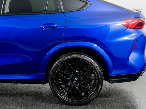 Used 2024 BMW X6 M Competition image 19