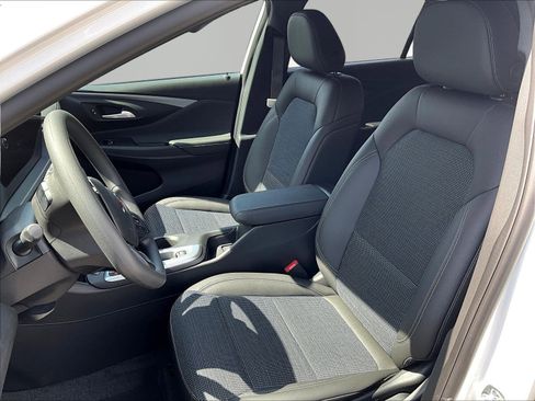 New 2026 Buick Envista Sport Touring FWD image 17