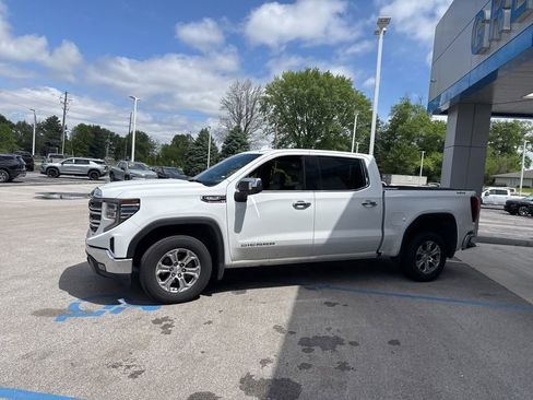 Used 2025 GMC Sierra 1500 SLT AWD/4WD image 9