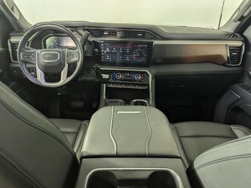 Used 2025 GMC Sierra 2500 Denali w/ Technology Package AWD/4WD image 20