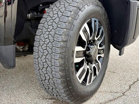 Used 2025 GMC Sierra 2500 Denali Ultimate w/ Max Trailering Package image 12