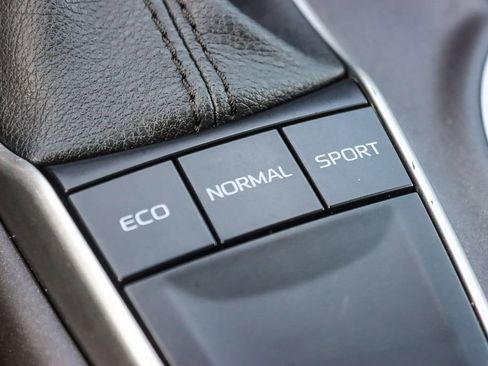 Used 2023 Toyota Camry LE image 27