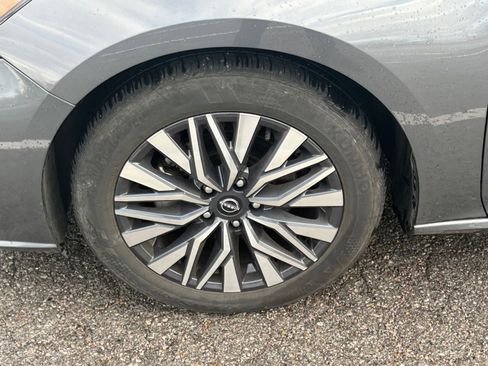 Used 2025 Nissan Altima 2.5 SV image 29