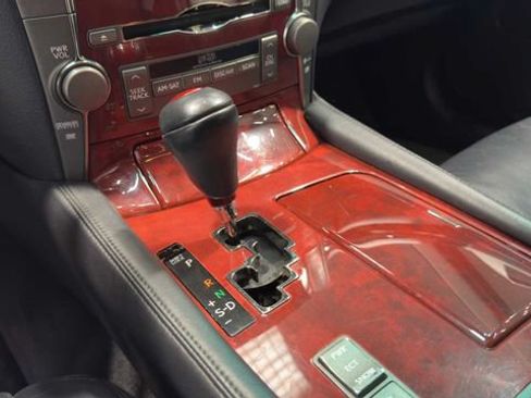 Used 2007 Lexus LS 460 RWD image 24