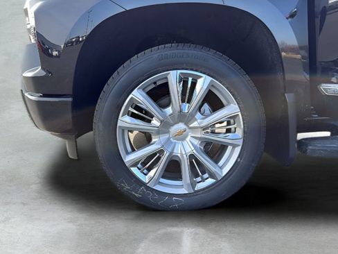 New 2026 Chevrolet Silverado 1500 High Country w/ High Country Premium Package AWD/4WD image 39