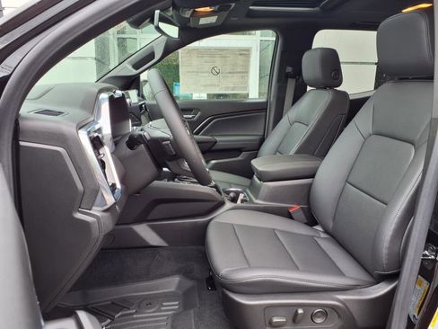 New 2025 GMC Canyon Elevation w/ Convenience Package image 8