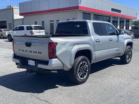 Used 2025 Toyota Tacoma TRD Sport RWD image 6