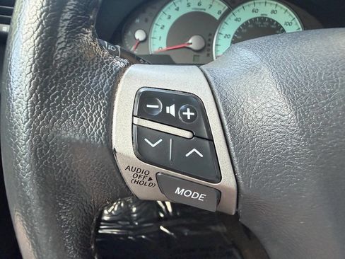 Used 2010 Toyota Camry SE FWD image 23