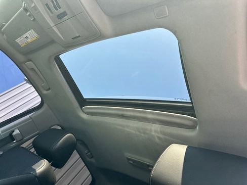 Used 2018 GMC Sierra 1500 SLT image 31