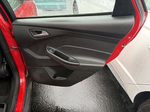 Used 2015 Ford Focus SE FWD image 13