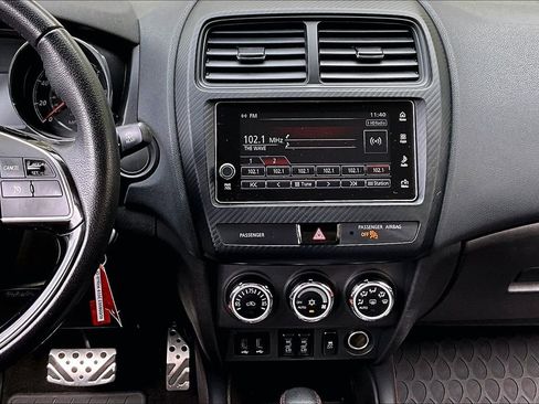 Used 2019 Mitsubishi Outlander Sport LE image 9