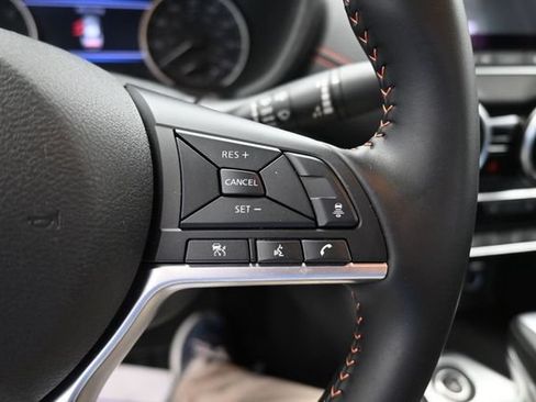 Used 2025 Nissan Sentra SR w/ Trunk Package FWD image 27